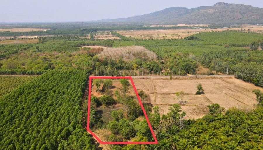 黄金地段土地,毗邻主干道,靠近巴真府地区的 Bo Thong 工业区!!-2