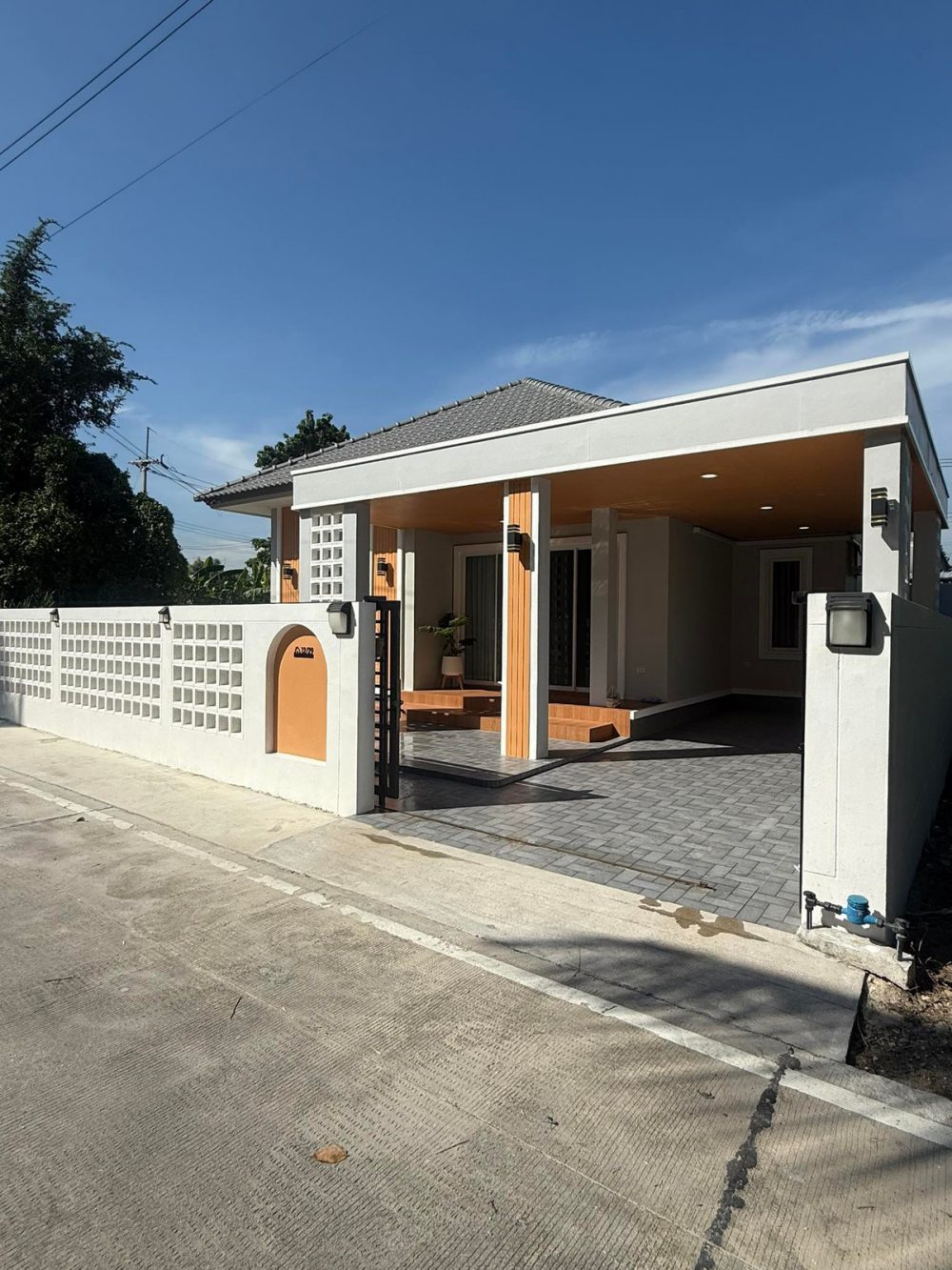 全新单层住宅，家具齐全，拎包入住，靠近高速公路和春武里市中心-2