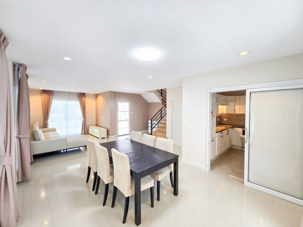 The Tree Nong Kham 漂亮的房子，配有内置家具，靠近J-Park-6