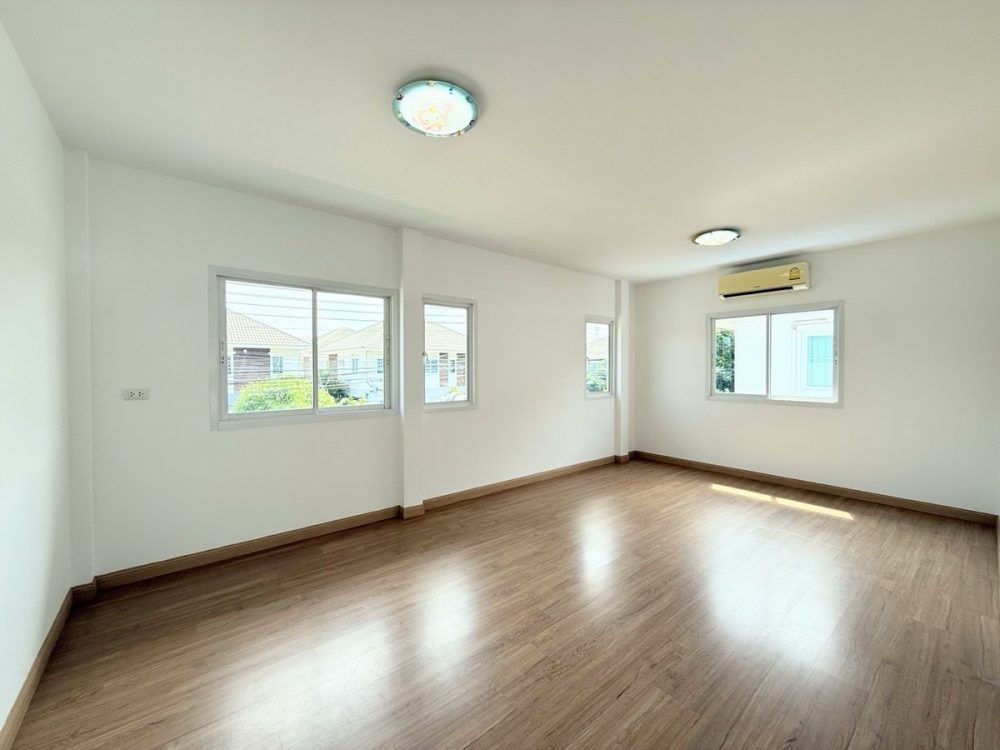 The Living Sriracha 大型独立式住宅，全新装修，可拎包入住-20