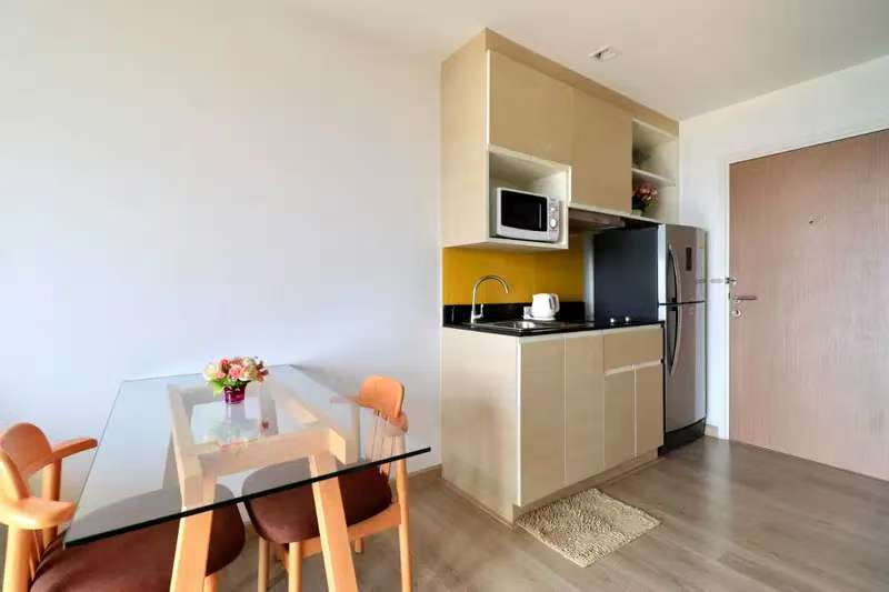 Sonrisa Sriracha 房间漂亮且设施齐全，可以直接入住-4