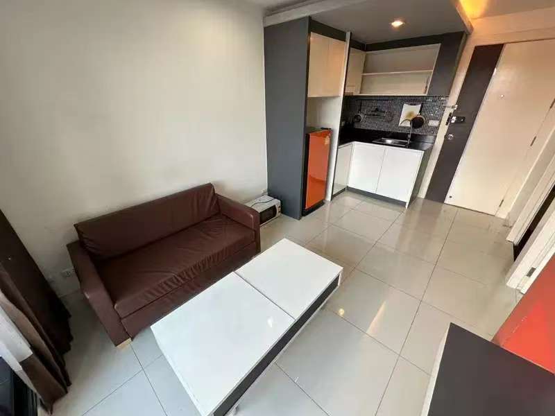 The Time Condo 家具齐全，位置便利，拎包入住-3