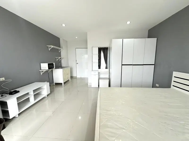 Condo 9 Sriracha 设施齐全，舒适的居住空间-5