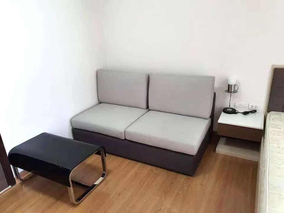 Supalai Vista 房间舒适且家具齐全，交通便利-3