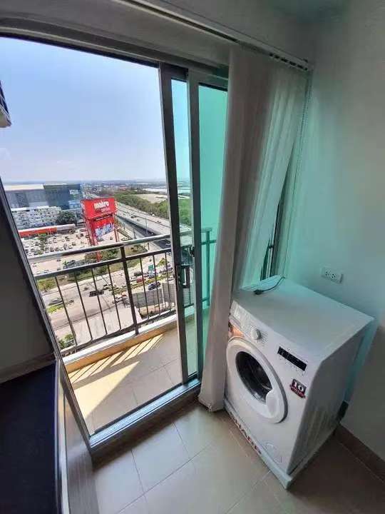 Supalai Vista 房间舒适且家具齐全，交通便利-6