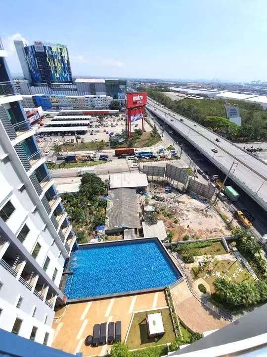 Supalai Vista 房间舒适且家具齐全，交通便利-8