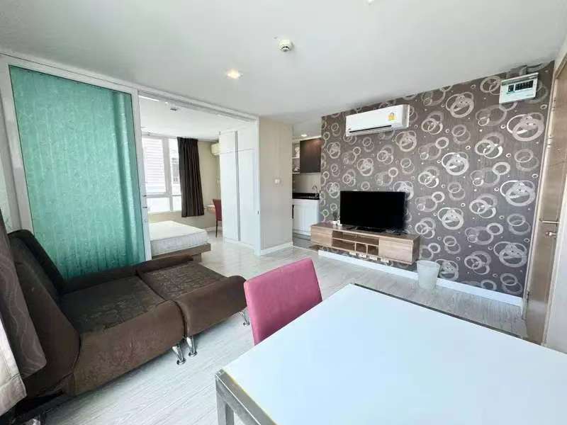 The Piano Condo 家具齐全，位置便利，拎包入住-4