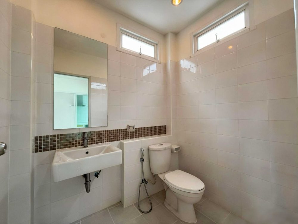 The Pine Sriracha , J-Pack购物中心附近的双拼别墅-15