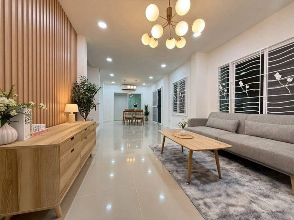 The Central Village 2 三卧室联排别墅，拐角单元，位于是拉差中心地段的黄金地段-4