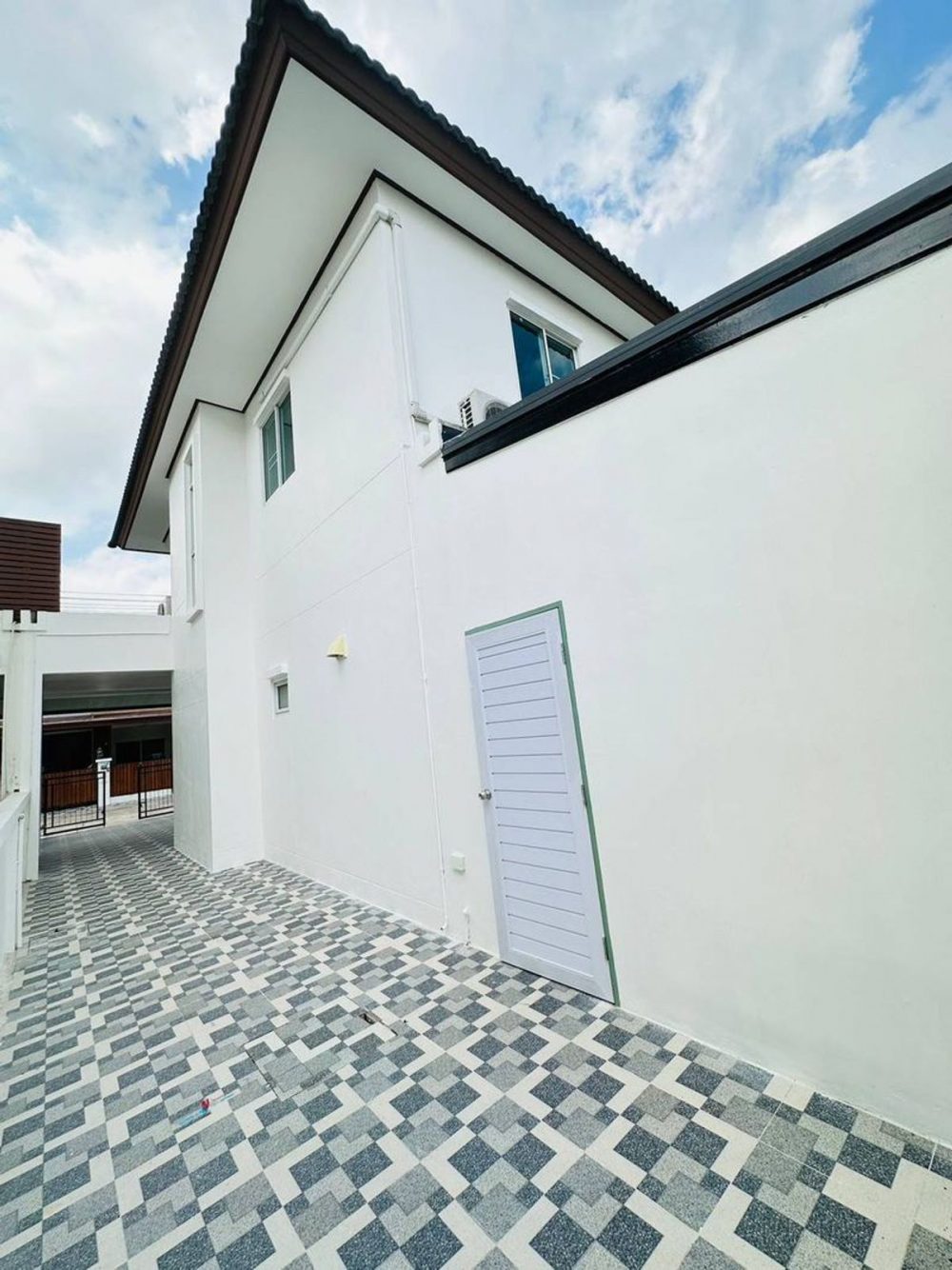 Tada Town Aura 翻新过的两层独立式住宅-14