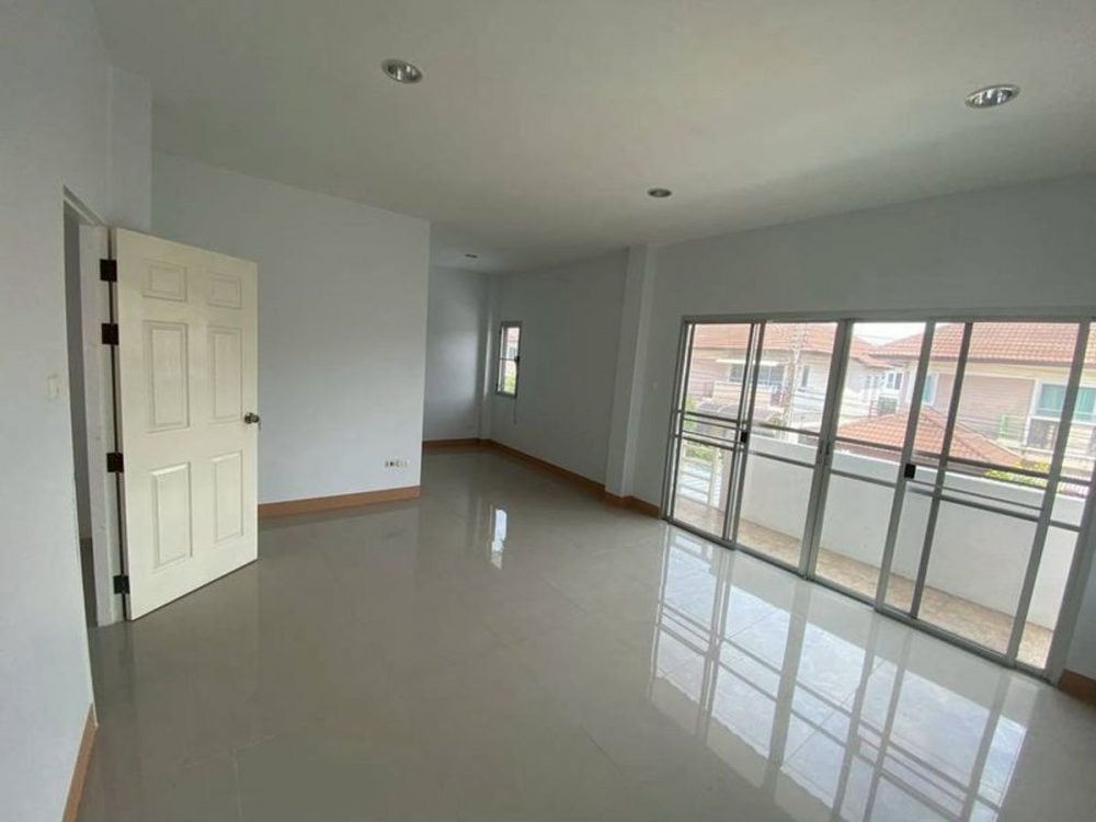 Thandara Village 位置优越，靠近各种便利设施的全新装修独立式住宅-11