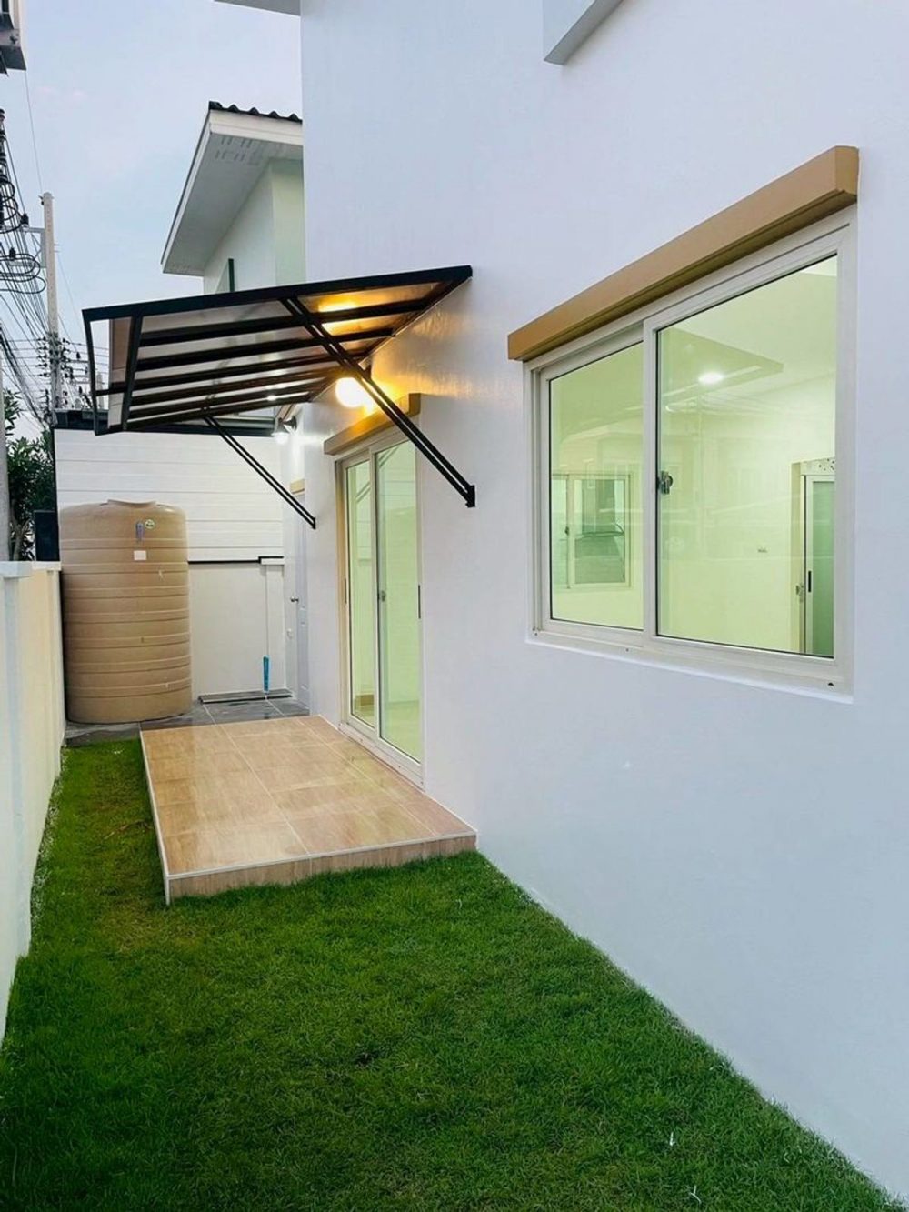 The Prize Sriracha 转角联排别墅，全新装修，拎包入住-2