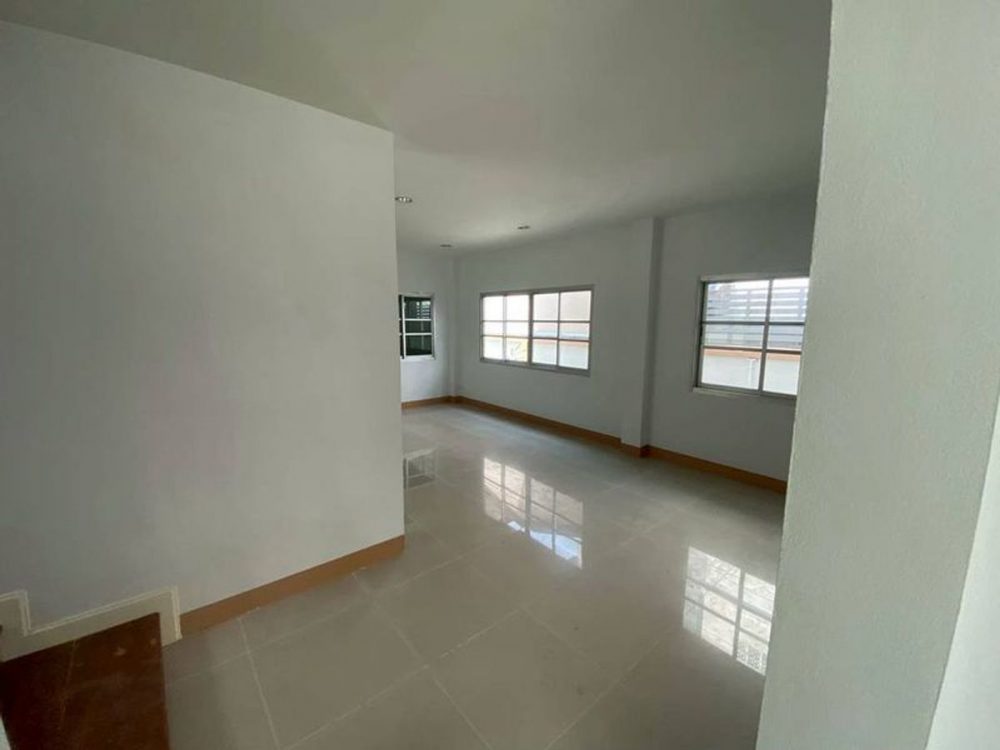 Thandara Village 位置优越，靠近各种便利设施的全新装修独立式住宅-5