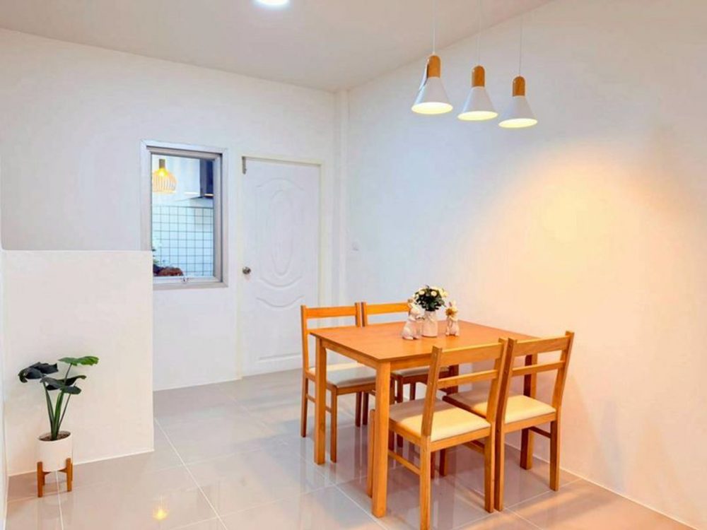 Golden Place Village 房屋已全新装修，干净漂亮，可拎包入住-5