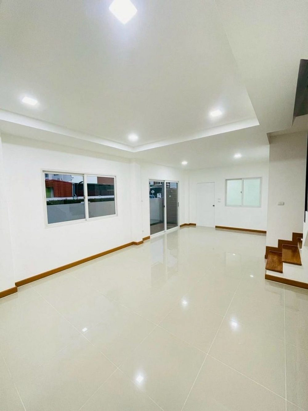 The Prize Sriracha 转角联排别墅，全新装修，拎包入住-5