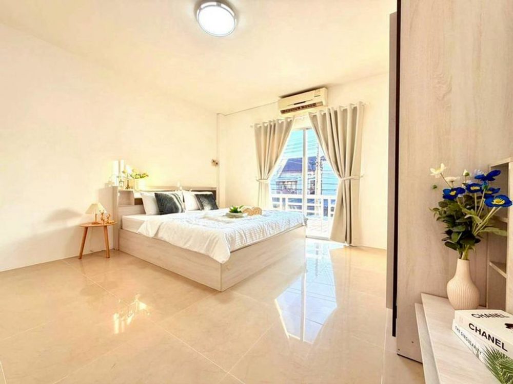 Golden Place Village 房屋已全新装修，干净漂亮，可拎包入住-9