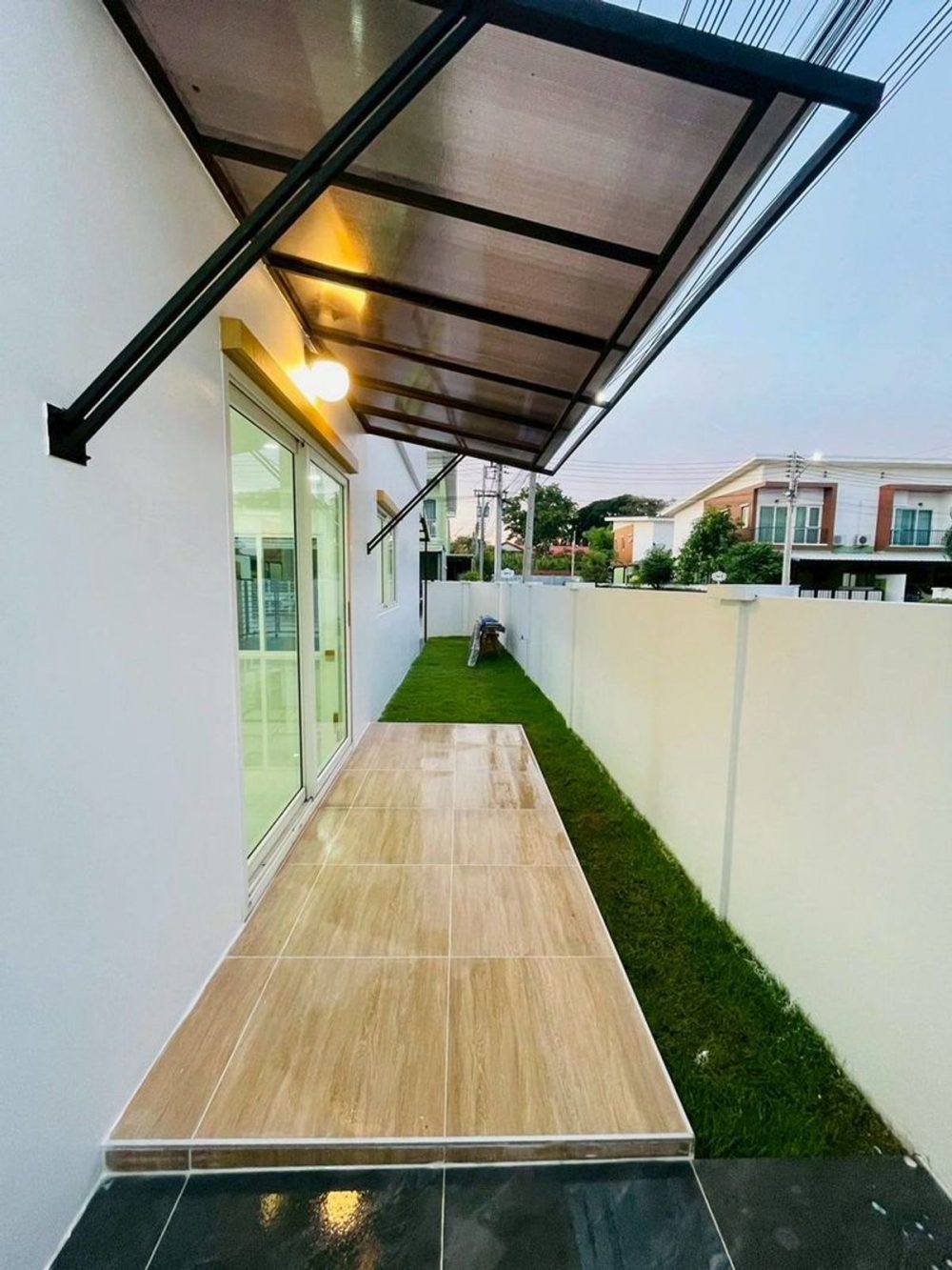 The Prize Sriracha 转角联排别墅，全新装修，拎包入住-3