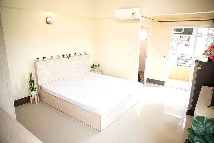 The Zleep 位于 Ao Udom-Pak Ruam 路，靠近 Robinson Bowin 的豪华现房公寓，拎包即可入住！-6