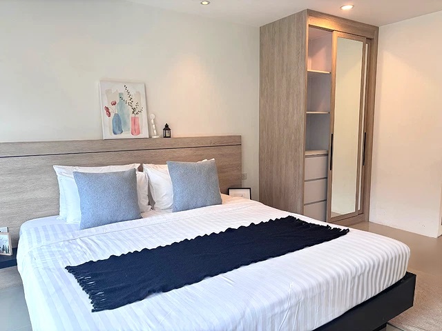 The Camp 简约风格房间，家具齐全，交通便利-2