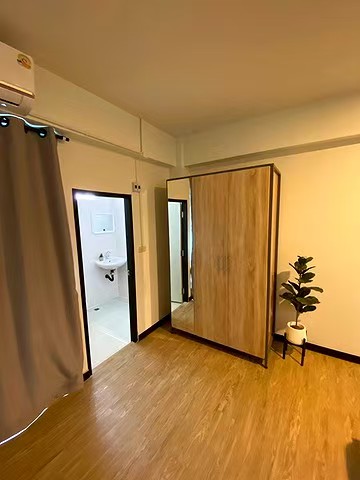 Premier Place 全新装修房间，配备全新家具，拎包入住-4