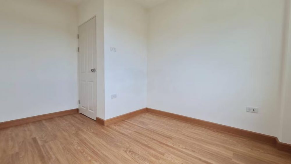 Park Village 4 拐角联排别墅，全新装修，拎包入住-6