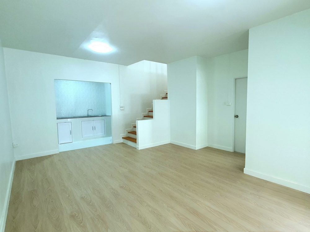 Prueksa 12 全新装修的联排别墅，漂亮舒适，拎包即可入住-4