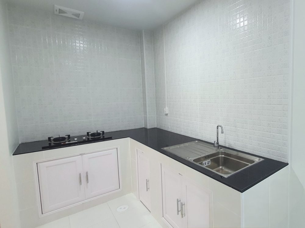 Prueksa 12 全新装修的联排别墅，漂亮舒适，拎包即可入住-6