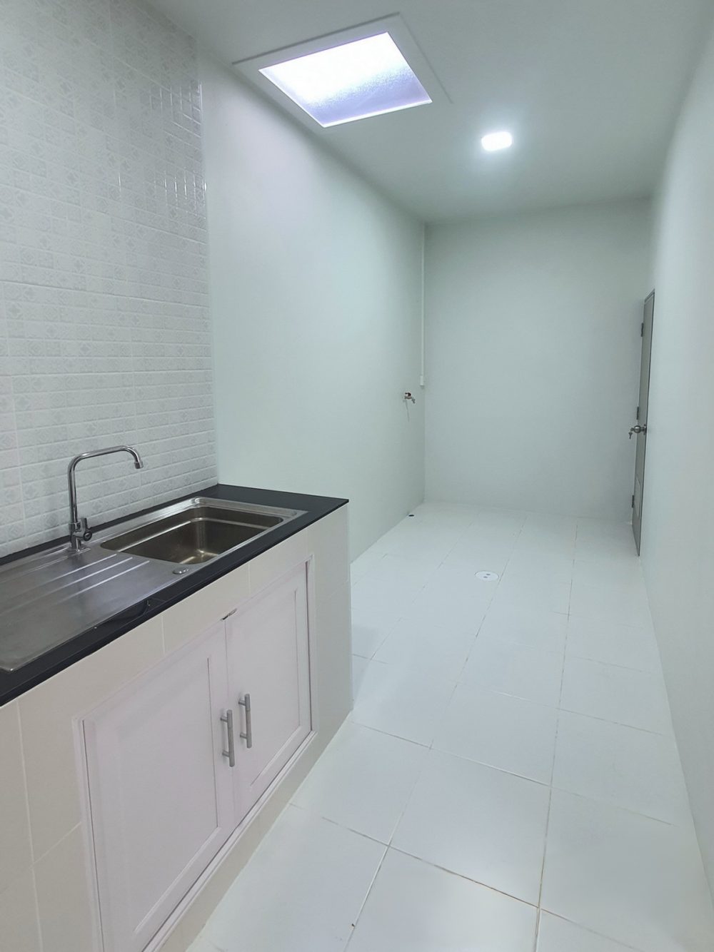 Prueksa 12 全新装修的联排别墅，漂亮舒适，拎包即可入住-7