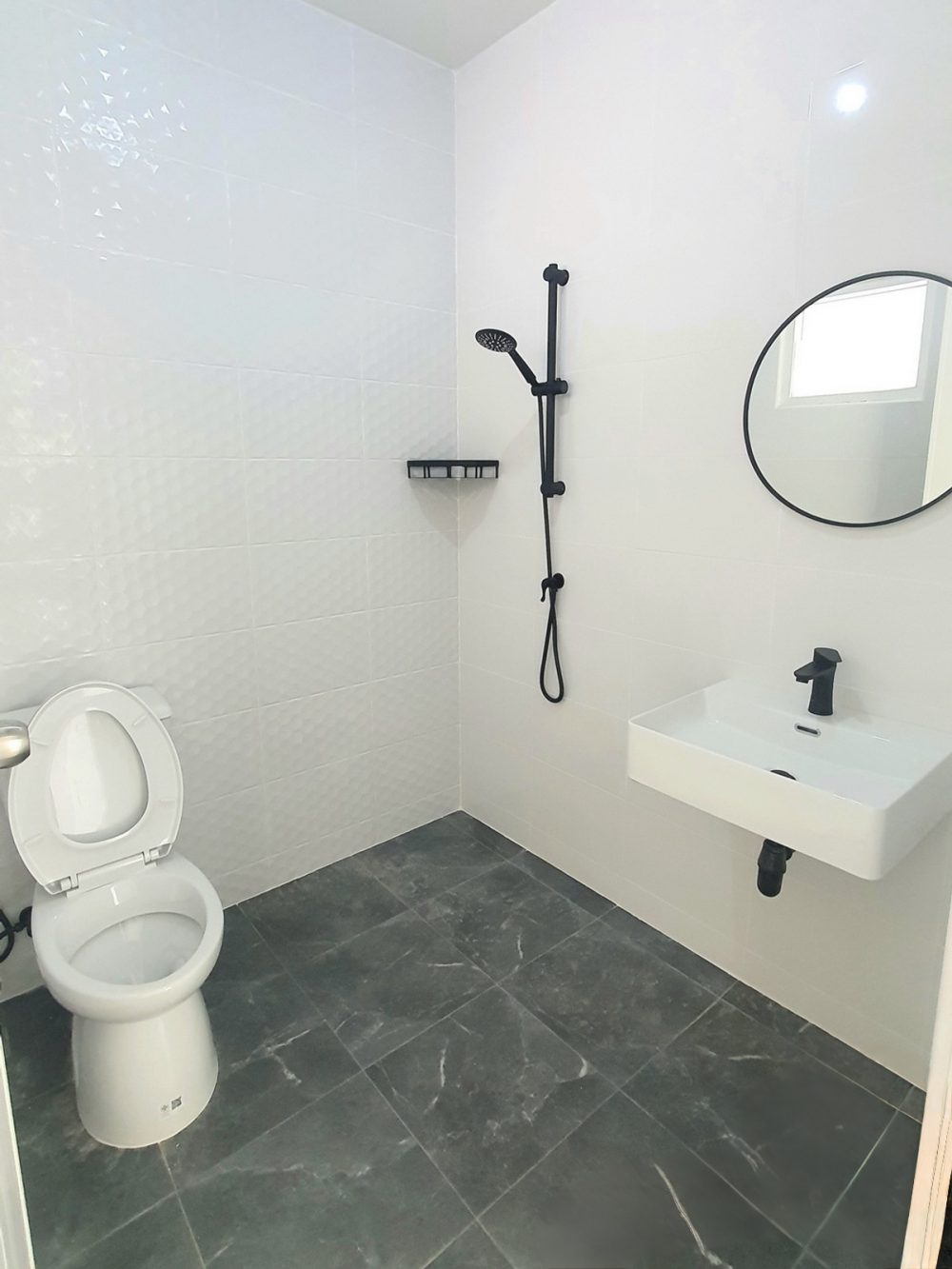 Prueksa 12 全新装修的联排别墅，漂亮舒适，拎包即可入住-12