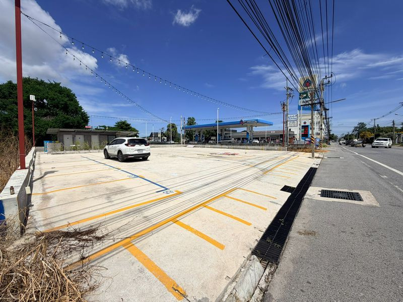 是拉差九公里路（Kao Kilo Road）黄金地段，地势优越，潜力巨大 !-7